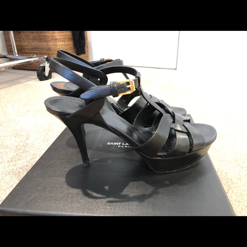 YSL Tribute 75 Sandal in Nero